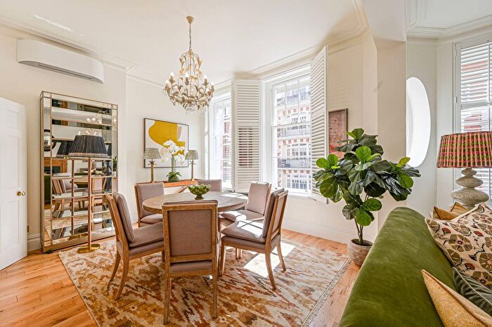 3 Bedroom Flat For Sale In Basil Street, Knightsbridge, London, SW3