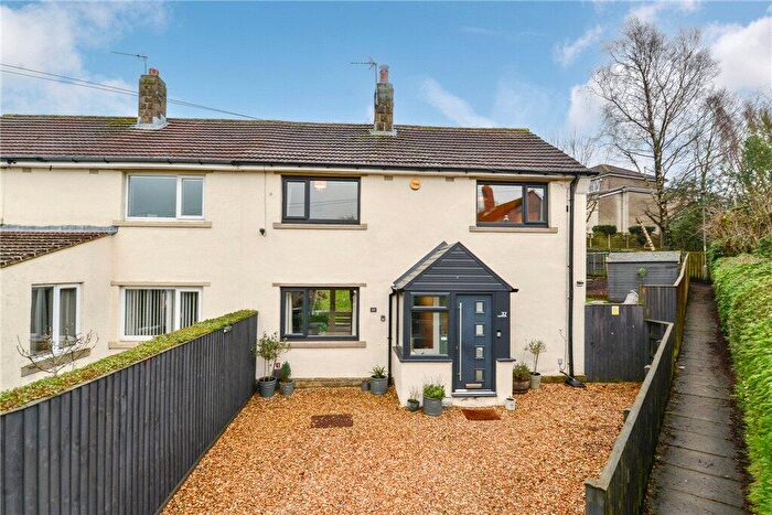 3 Bedroom Semi Detached House For Sale In Lingfield Road, Wilsden, BD15