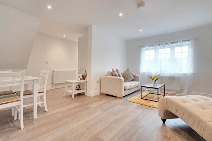 2 Bedroom Flat To Rent In Tudor Court, Ferringham Lane, Ferring, Worthing, BN12