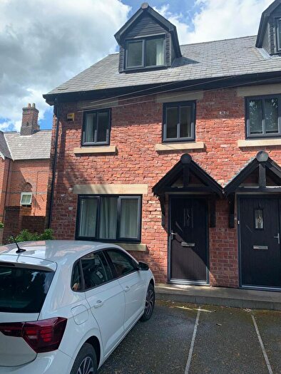 3 Bedroom Semi-Detached House To Rent In Boardman Lane, Middleton, Rochdale, M24