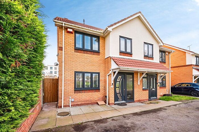 4 Bedroom Semi Detached House For Sale In Autumn Grove, Birmingham, B19