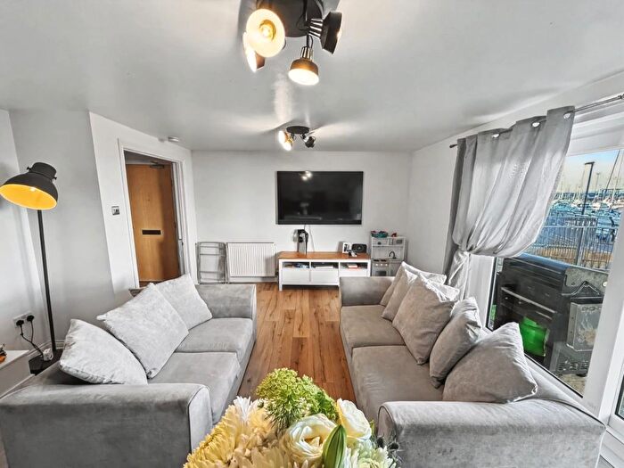 2 Bedroom Flat For Sale In Mariners View, Ardrossan, KA22