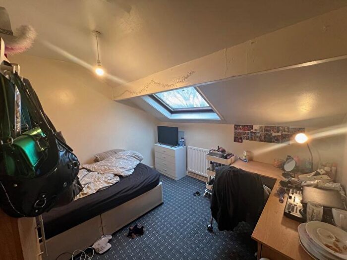 9 Bedroom Terraced House To Rent In Cardigan Road, Headingley, Leeds, LS6
