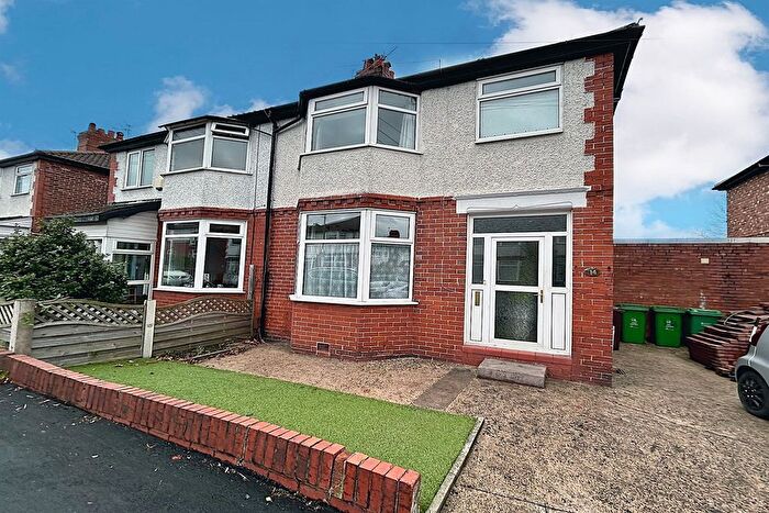 3 Bedroom Semi Detached House For Sale In Hurstfold Avenue, Burnage, M19