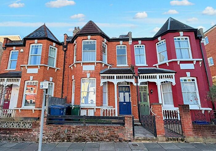4 Bedroom Terraced House For Sale In Hertford Road, East Finchley, London, N2