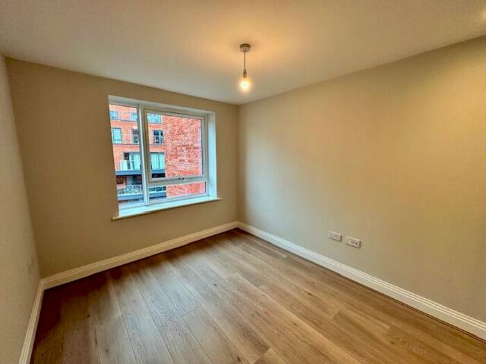 2 Bedroom Apartment To Rent In Crown Lane, Maidenhead, SL6