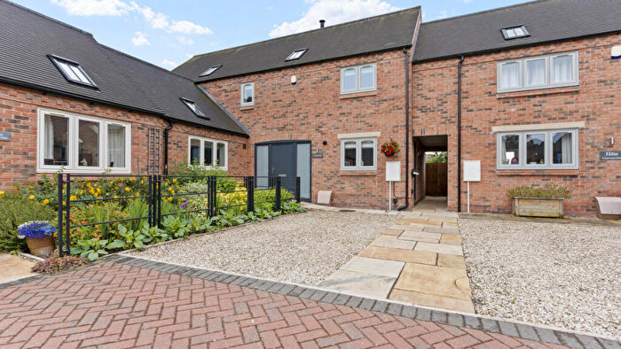 4 Bedroom Link Detached House For Sale In Hall Farm Close, Packington, LE65