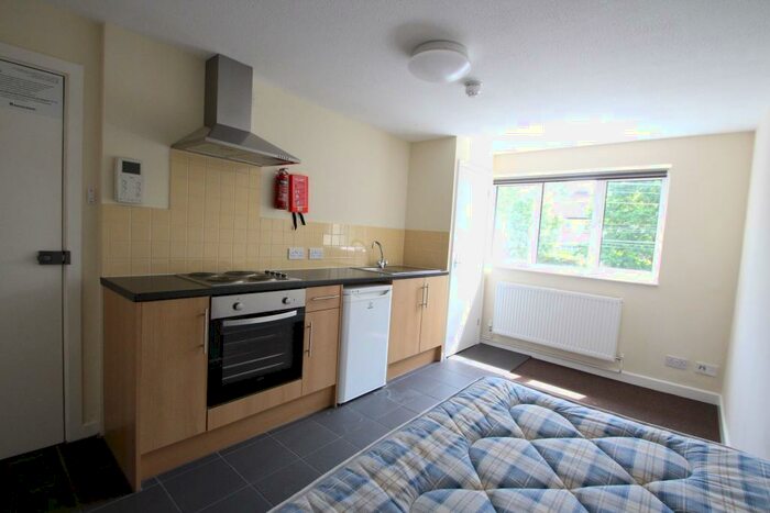 Studio To Rent In Old Tovil Road, ME15