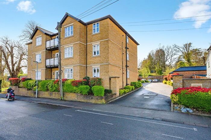 2 Bedroom Apartment For Sale In Cotterells, Hemel Hempstead, HP1