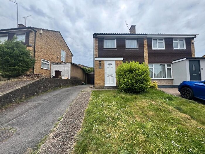 3 Bedroom Semi-Detached House To Rent In Primrose Drive, Ditton, ME20