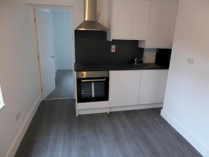 1 Bedroom Flat To Rent In Locking Road, Weston-Super-Mare, BS23