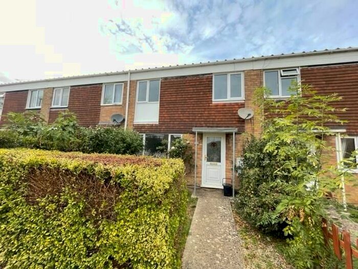 3 Bedroom Property To Rent In Markenfield, Toothill, Swindon, SN5
