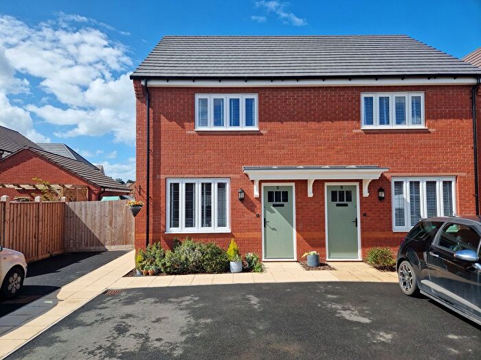 2 Bedroom Semi Detached House For Sale In Norbury Close, Lower Broadheath, Worcester., WR2