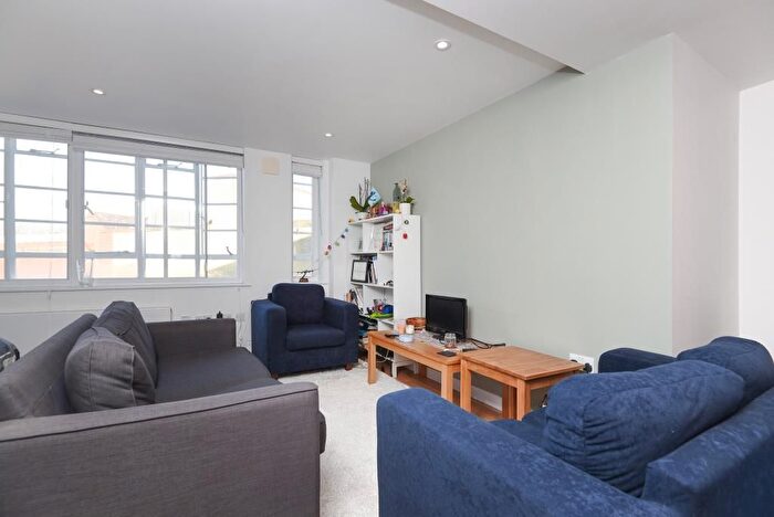 Studio To Rent In Richmond, Surrey, TW9