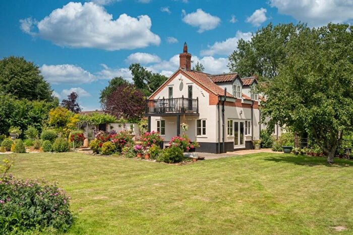 5 Bedroom Detached House For Sale In Colton, Norwich, NR9