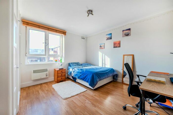 3 Bedroom Flat To Rent In Fulham Road, London, SW6