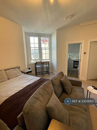 1 Bedroom Flat To Rent In Abbey House, London, NW8