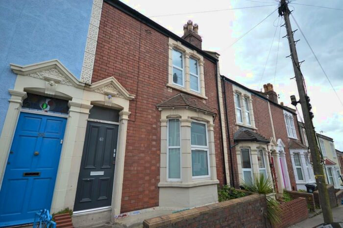 1 Bedroom Flat To Rent In Dunkerry Road, Bristol, BS3