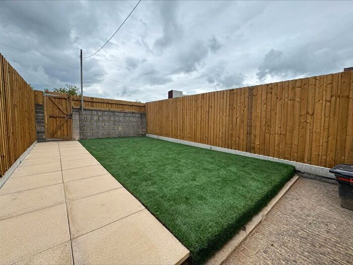 2 Bedroom Terraced House To Rent In Avening Street, Swindon, SN2