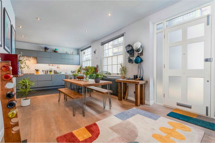 2 Bedroom Flat To Rent In Blackstock Mews, London, N4
