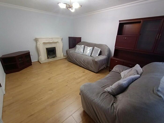 3 Bedroom Terraced House To Rent In Pelly Road, E13