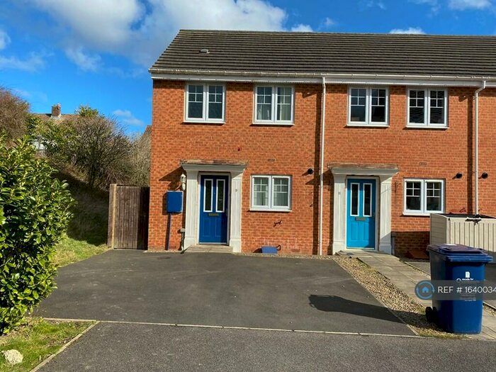 3 Bedroom Semi-Detached House To Rent In Kelvedon Avenue, Newcastle Upon Tyne, NE3