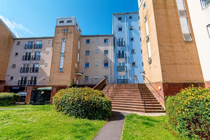 2 Bedroom Flat For Sale In White Star Place, Southampton, SO14