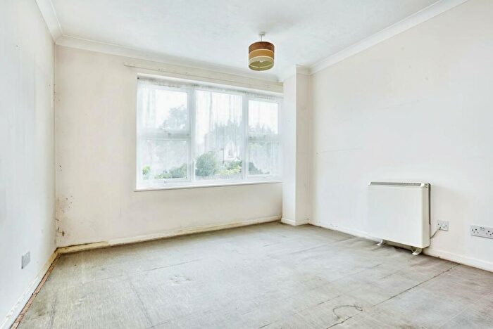 1 Bedroom Apartment For Sale In Wilbury Avenue, Hove, BN3