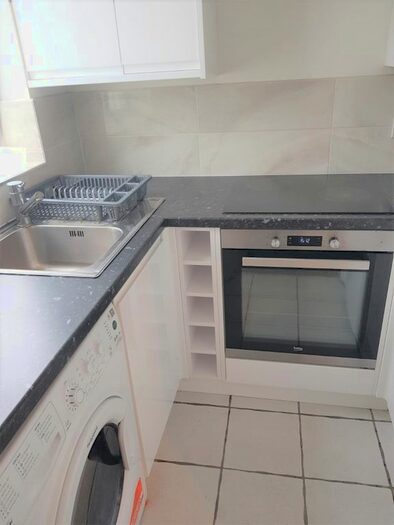 2 Bedroom Flat To Rent In Hewett Road, Dagenham, RM8