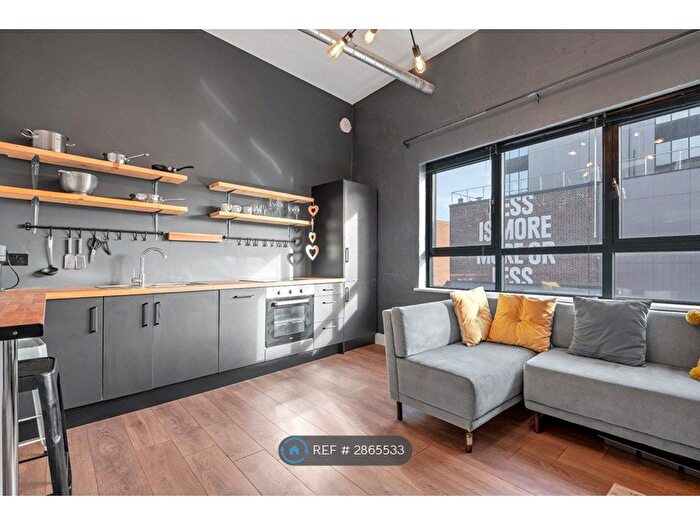 1 Bedroom Flat To Rent In Chapmans Passage, Birmingham, B1