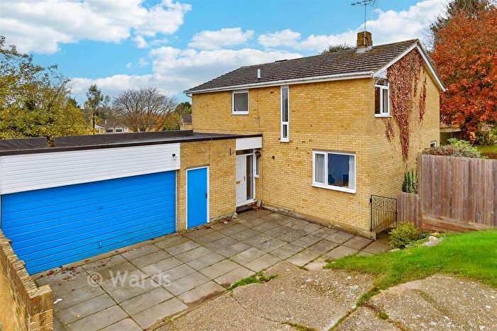 4 Bedroom Detached House For Sale In The Orpines, Wateringbury, Maidstone, Kent, ME18