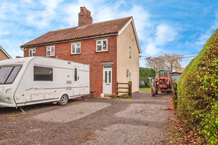 3 Bedroom Semi Detached House For Sale In Goose Lane, Sutton, Norwich, NR12