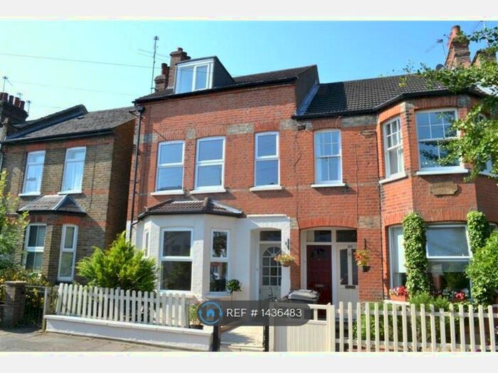 5 Bedroom Terraced House To Rent In Dale Grove, London, N12