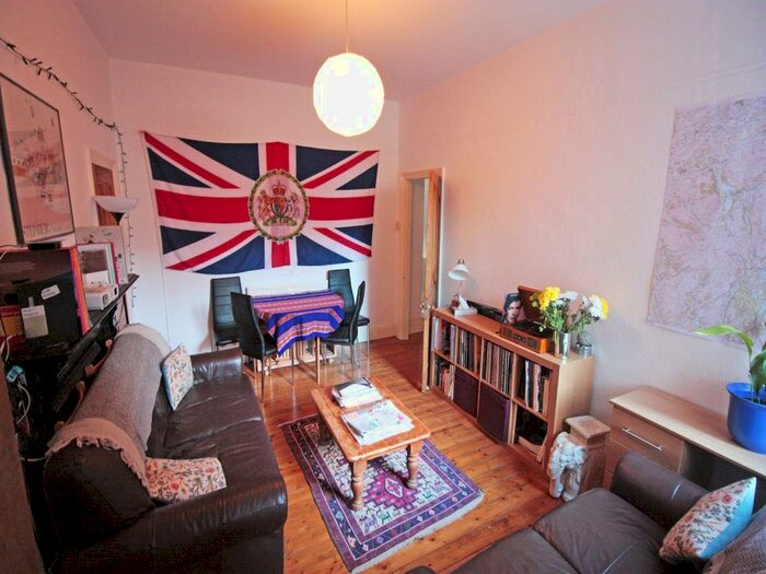 2 Bedroom Apartment To Rent In Grosvenor Road, Newcastle Upon Tyne, NE2