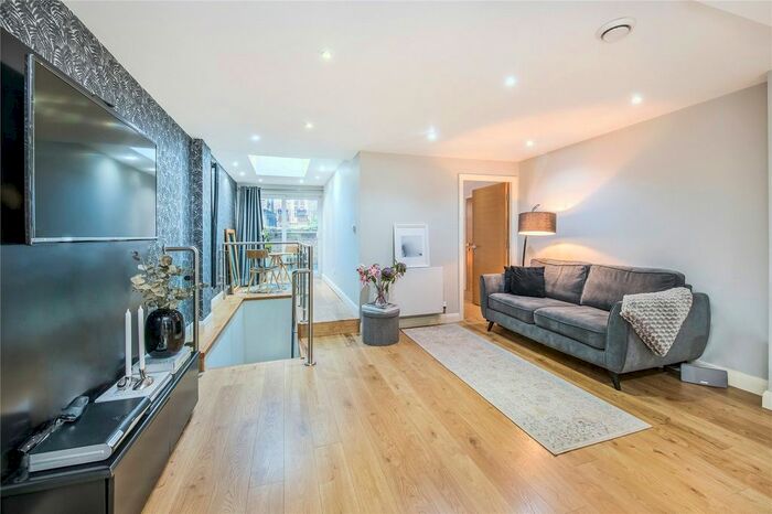 2 Bedroom Flat To Rent In Enford Street, London, W1H