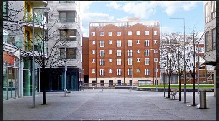 2 Bedroom Flat To Rent In Cheapside, Reading, RG1