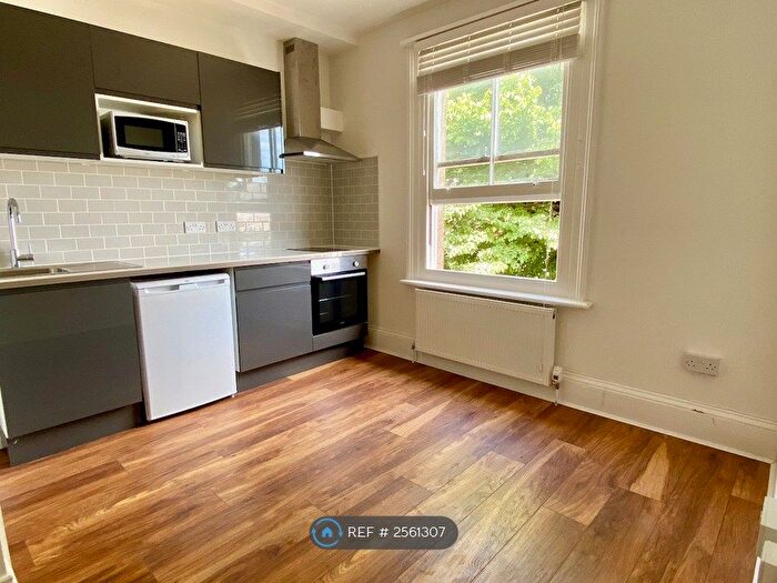 Studio To Rent In Seafield Road, Hove, BN3