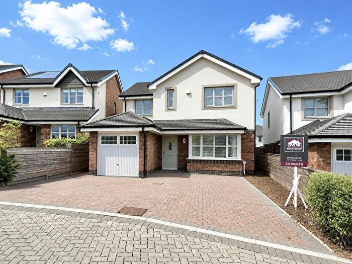 4 Bedroom Detached House For Sale In Parc Pentywyn, Deganwy, Conwy, LL31