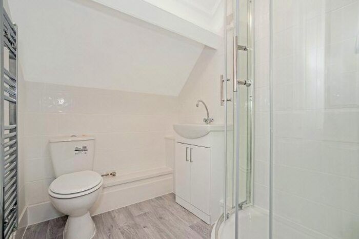 Studio To Rent In Harewood Road, South Croydon, CR2