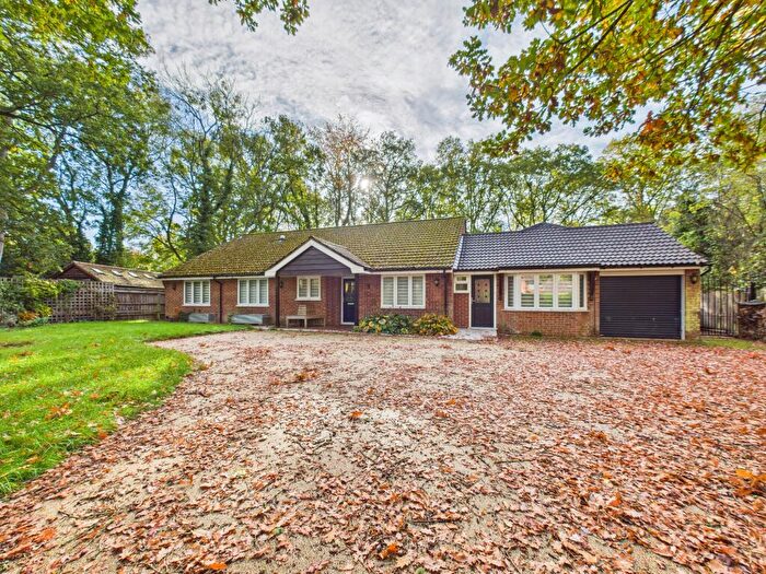 5 Bedroom Bungalow To Rent In Heathrow Copse, Baughurst, RG26