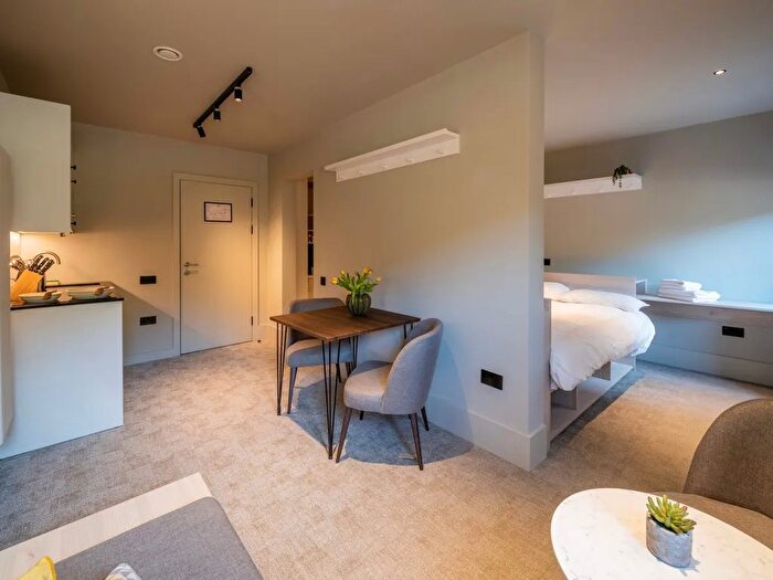 Studio To Rent In Augustus Road, Southfields, London, SW19