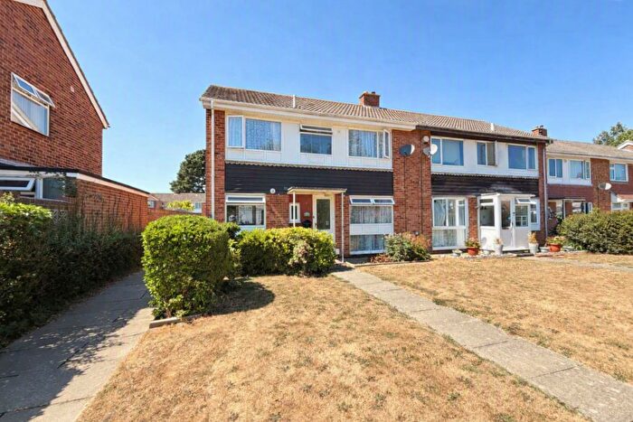4 Bedroom Semi-Detached House For Sale In Chichester Close, Peel Common, Gosport, PO13