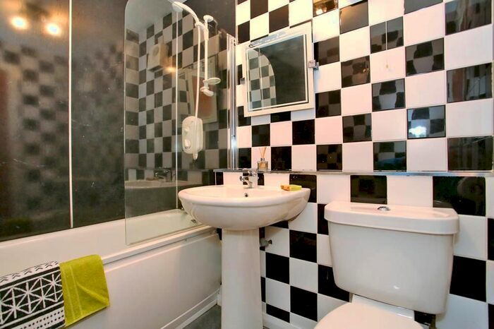 1 Bedroom Flat To Rent In Headland Court, Aberdeen, AB10