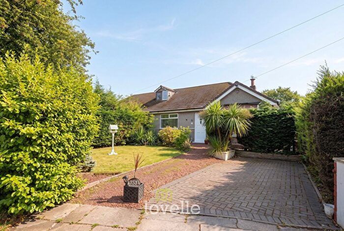 3 Bedroom Semi Detached Bungalow For Sale In Laceby Road, Grimsby, DN34