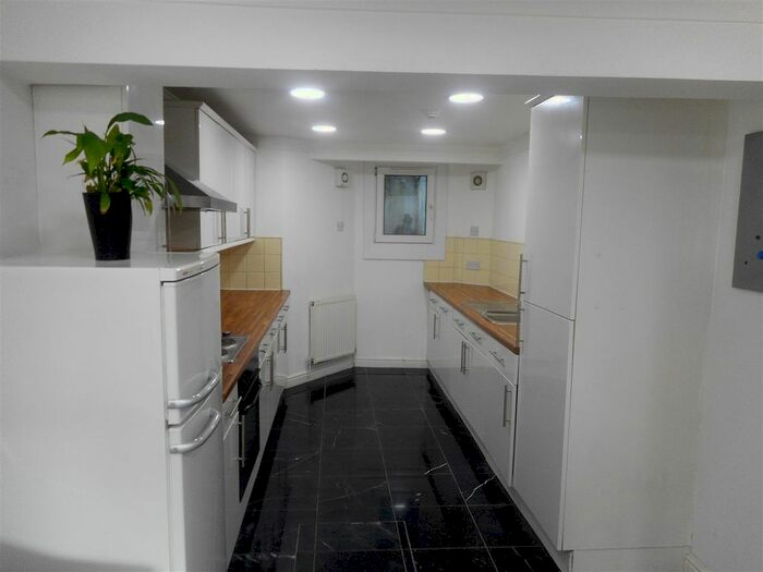 4 Bedroom Flat To Rent In Cathays Terrace, Cathays, Cardiff CF24