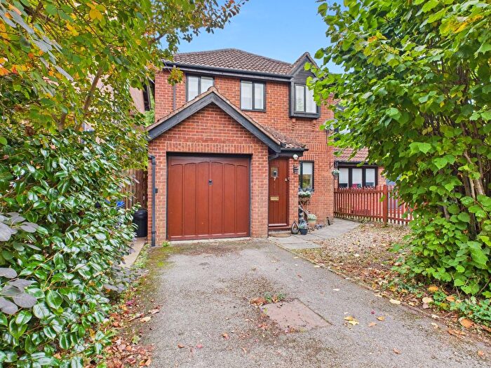 3 Bedroom Detached House For Sale In Bell Close, Beaconsfield, Buckinghamshire, HP9