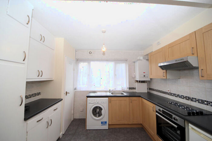 1 Bedroom Flat To Rent In Chaseville Park Road, Winchmore Hill, N21