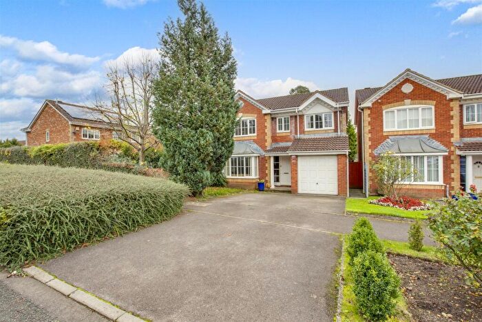 4 Bedroom Detached House To Rent In The Spinney, High Wycombe, HP11