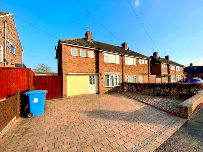 3 Bedroom Semi-Detached House To Rent In Instow Drive, Sunnyhill, DE23