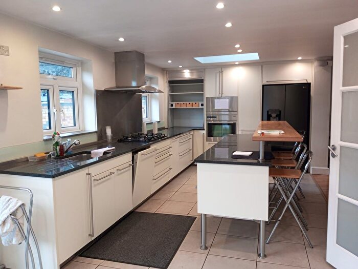 4 Bedroom Terraced House To Rent In Elgin Road, Ilford, Sevenkings, Newbury Park, Ig4